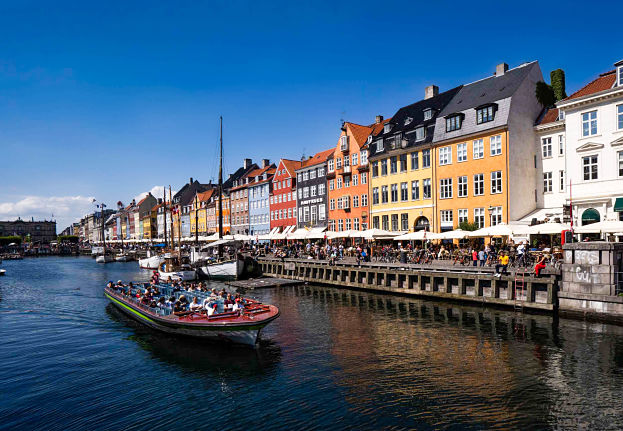 crack oprejst Følge efter Hop On Hop Off bus og båd sightseeing i København | Stromma.dk