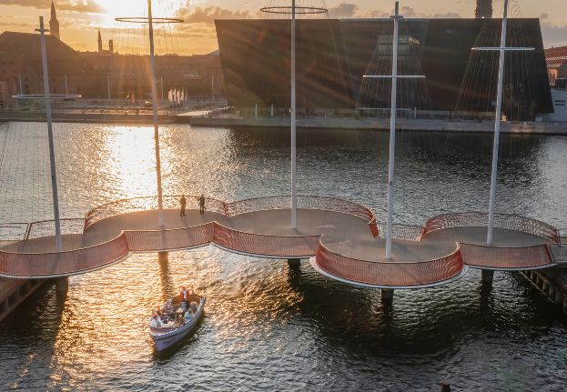 Cirkelbroen_Copenhagen_Evening.jpg