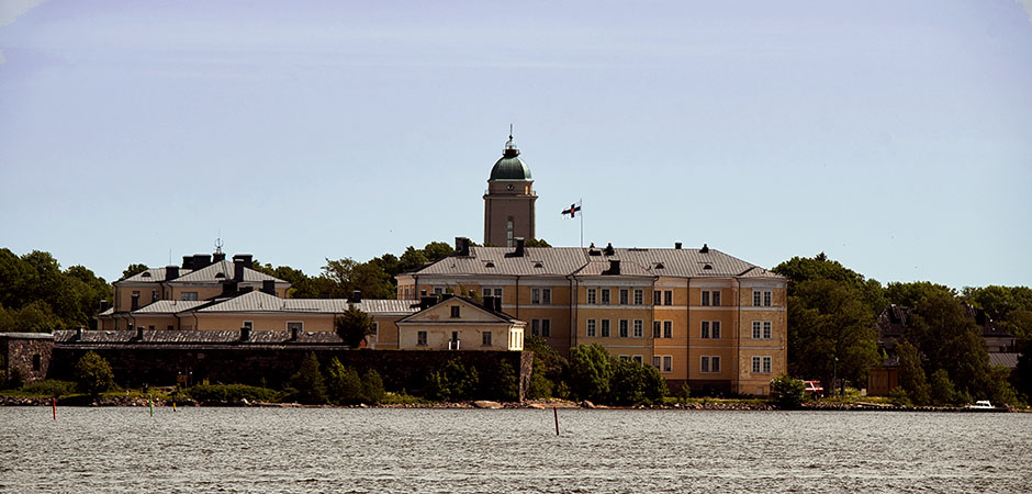 suomenlinna_sea_fortress_church_tower.jpg