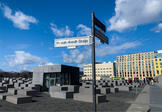 The field of Stelae designed by Peter Eisenman commemorates the Jews victims of the Holocaust