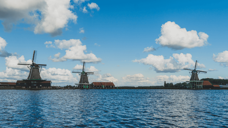 Sightseeing outside Amsterdam - Zaanse Schans.png