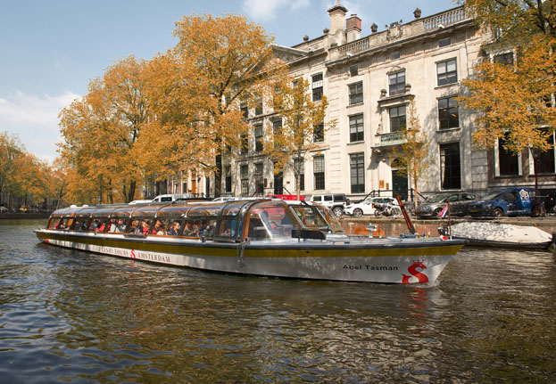 Transfer by boat Groups in Amsterdam Stromma.nl