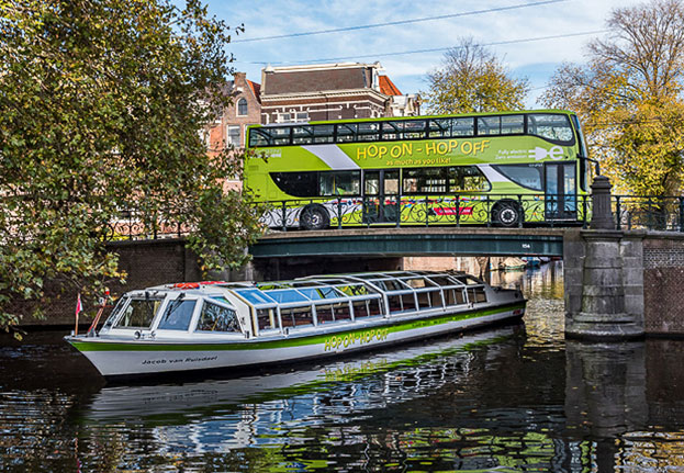 Elektrisk buss och båt