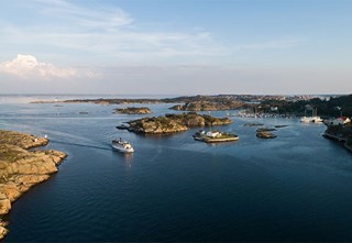 M/S Göteborg på brunchkryssning i skärgården – avkopplande tur bland öar och hav.