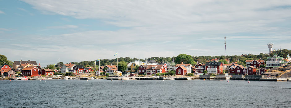 View over Sandhamn from the water 