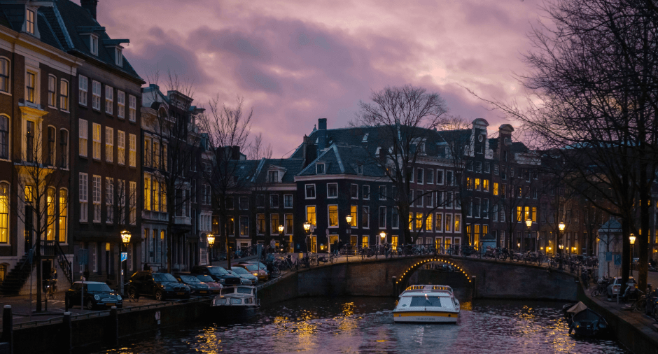 Amsterdam Canals 2.png