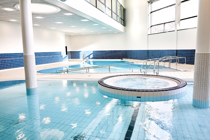 Pools and whirlpool at Vandkulturhuset in DGI Byen