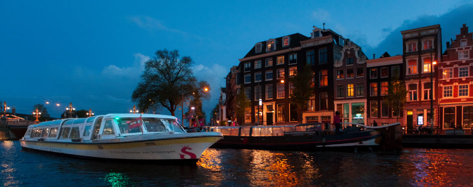 Unique restaurants Amsterdam - pizza cruise.jpg