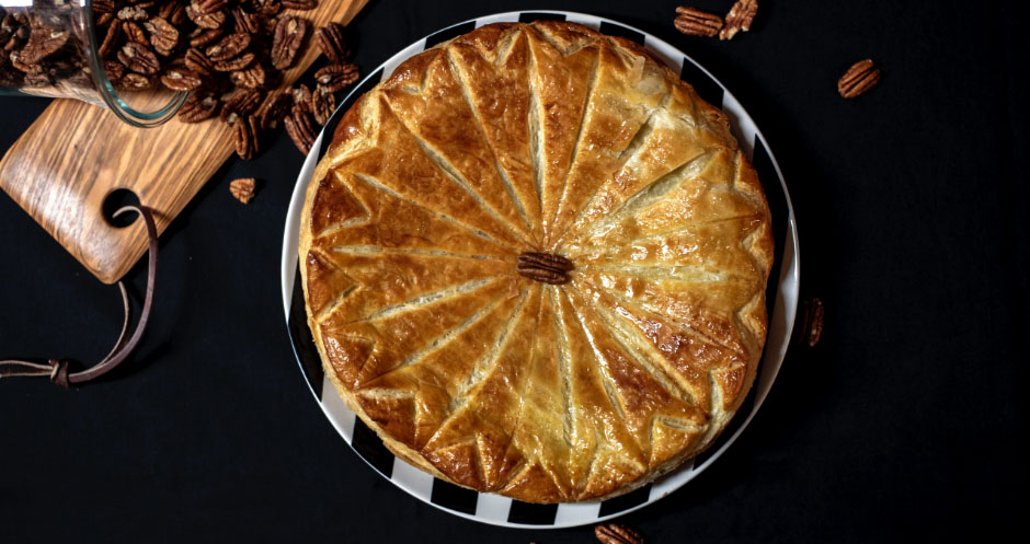 Traditional Dutch food - apple pie.jpg